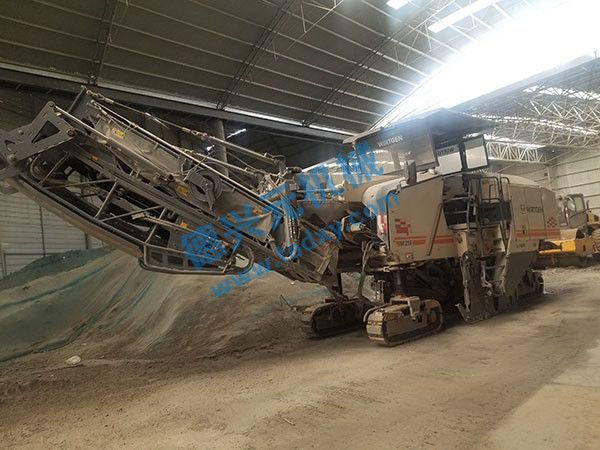 c鿴ԔϢ}SظٙCW215 xΔ1706